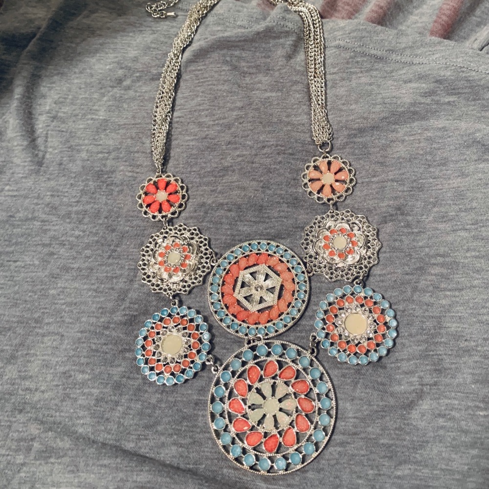 Statement necklace